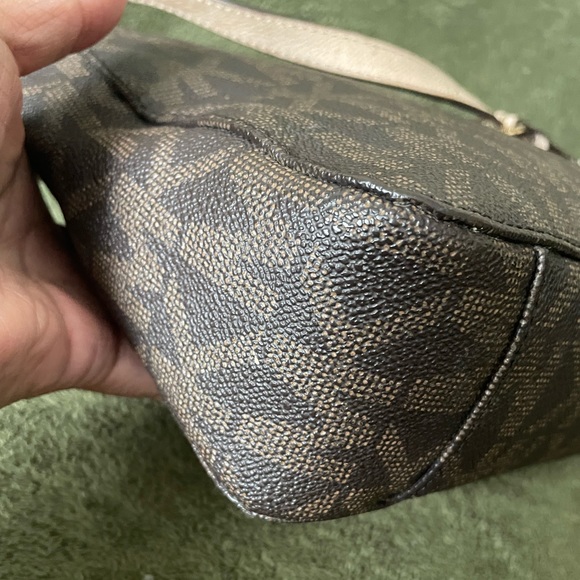 🌸MICHAEL KORS Crossbody bag🌸 - Picture 7 of 16